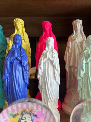 Gammes de vierges artisanales en résine et en plastique recyclé, Porto-Vecchio, ANSEBA